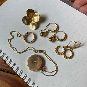 *Sold* 90’s VTG GOLD EARRINGS (THREE PAIRS)